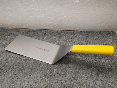 Dexter Basics P94859 Stainless Steel Hamburger Turner Spatula 8X4'' Yellow 31979