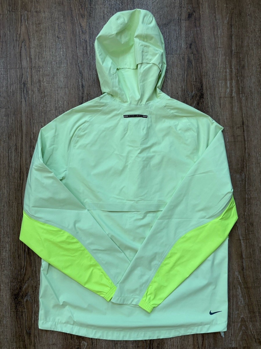Nike Cosmic Peaks Storm-Fit ADV Running Jacket Barely Volt Sz