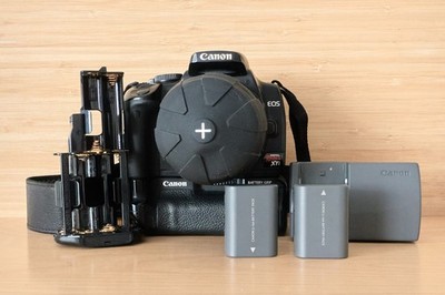 Canon EOS Rebel XTi 400D 10.1MP DSLR Camera 18-55mm Lens Battery