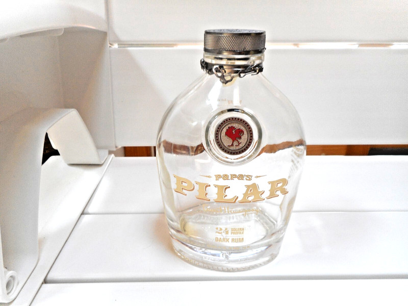 Papa's Pilar Ernest Hemingway FLAGSHIP DARK RUM Sun Chain Cap 750ml EMPTY BOTTLE
