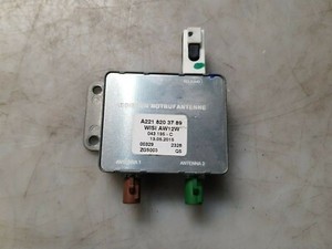 MERCEDES G-KLASSE W463 G63 AMG LUFTANTENNENVERSTÄRKERMODUL A2218203789