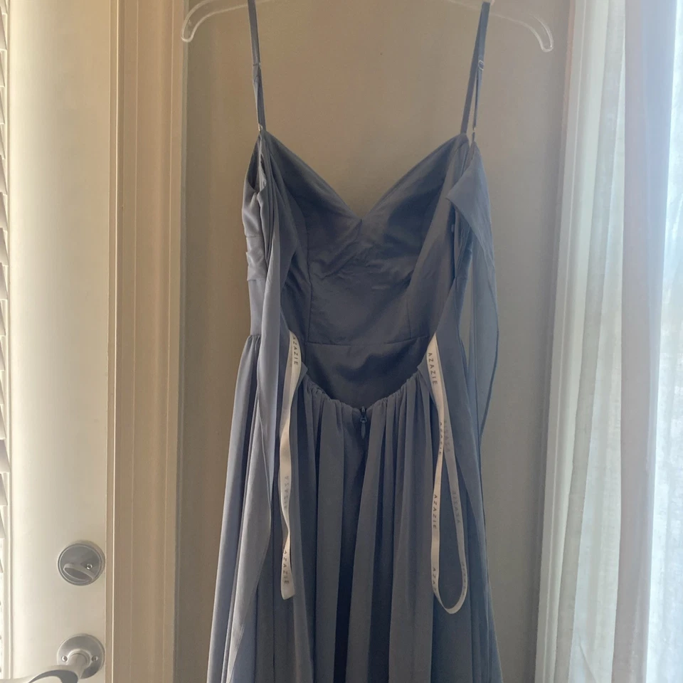 Vestido de dama de honor Azazie para mujer talla A0 en azul polvoriento Foto 3 de 4