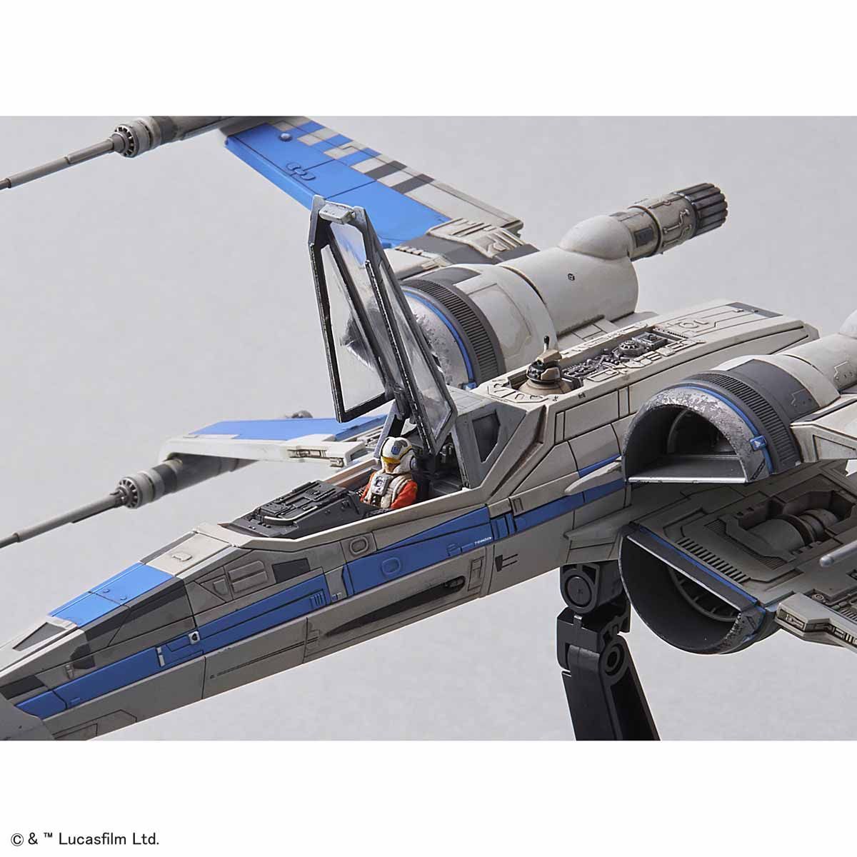 BANDAI Star Wars 1/72 BLUE SQUADRON RESISTANCE X-WING