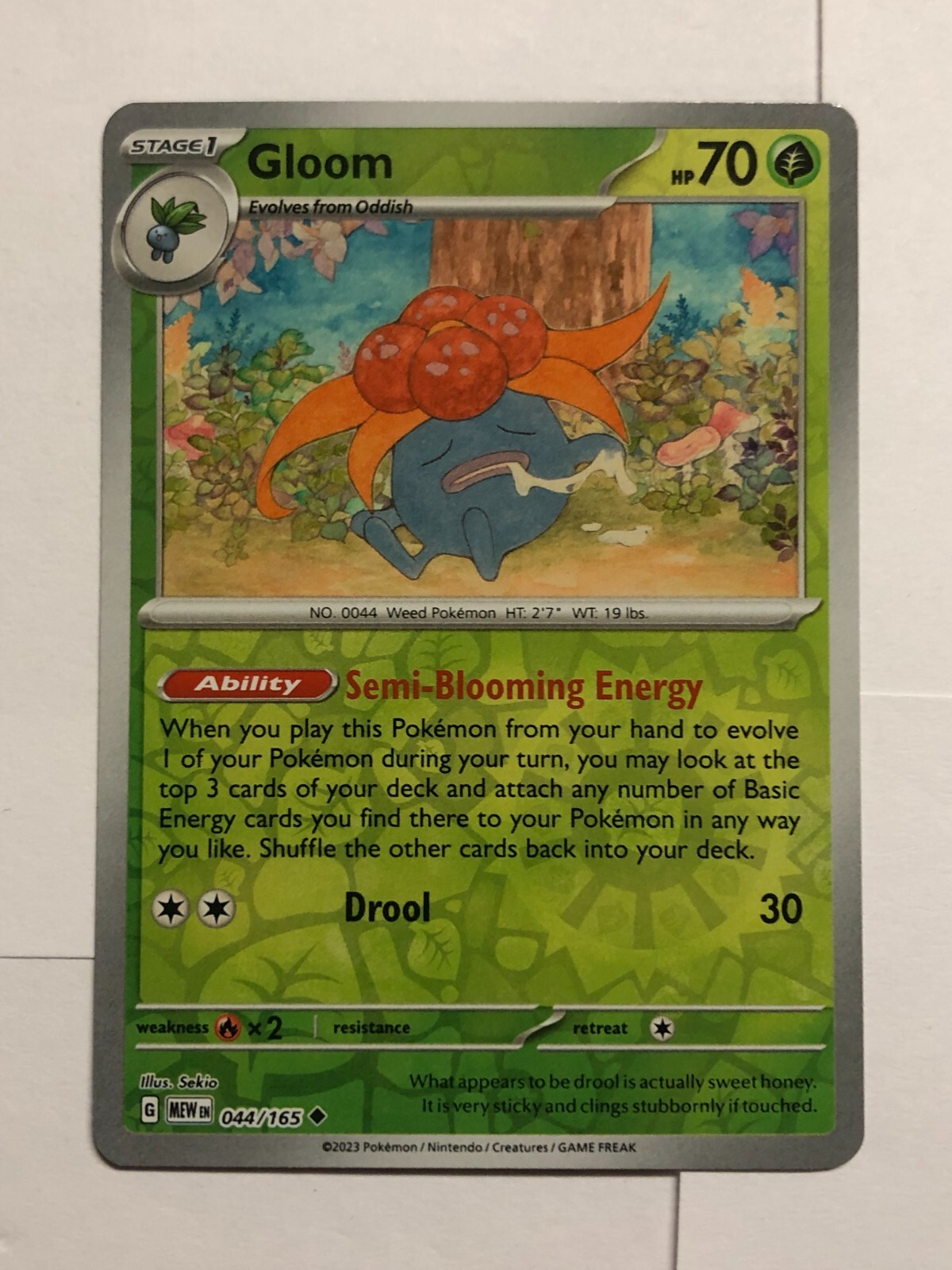 Pokemon Card 151 Reverse Holographic Gloom 044/165 Near Mint