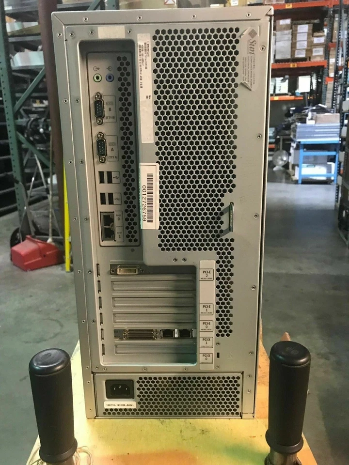 Sun Ultra 45 Workstation 2x 1.6GHz/ 16GB Mem/ 146GB HDD/ XVR-100/ DVD, Bootable - Image 2 of 3