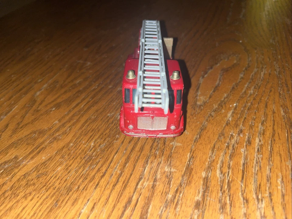 Vintage Matchbox - King Size - #K-15 MERRYWEATHER FIRE ENGINE - Image 3 of 4