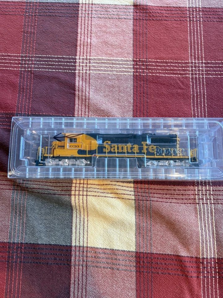 Broadway Limited HO PARAGON 4 EMD SD 40-2 ATSF 5030 Santa Fe - Image 4 of 4