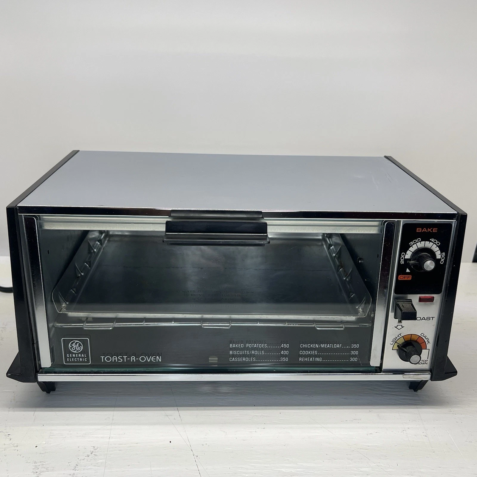 General Electric GE Toast-R-Oven Toaster - Tested! Very Good Condition! A3T94C
Opens in a new window