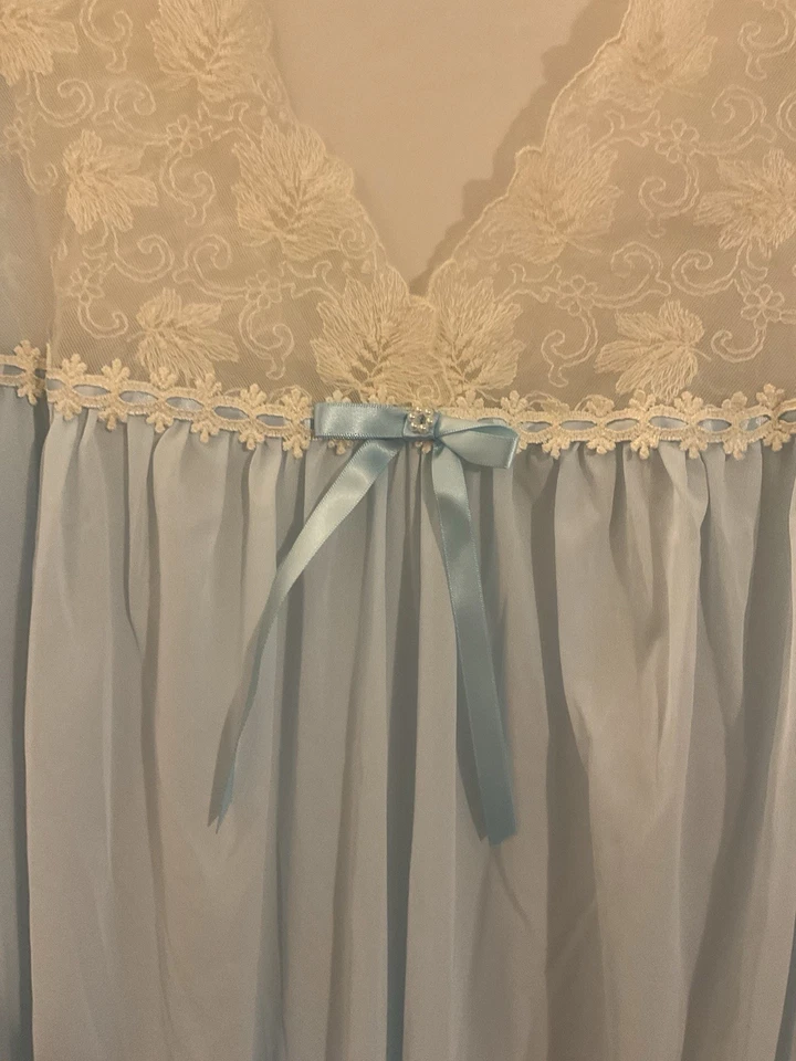 Vanity Fair Blue Nightgown Long Size M - Image 3 of 4