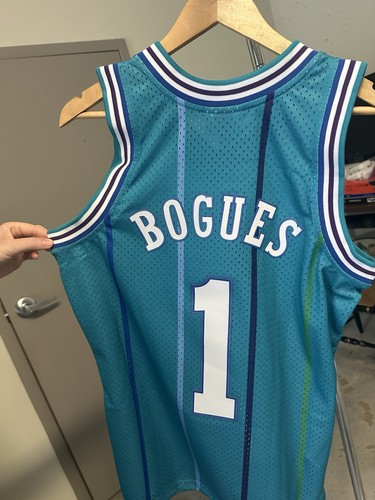 Mitchell & Ness Muggsy Bogues Jersey 1992-93 Hornets Medium – Hardwood ...