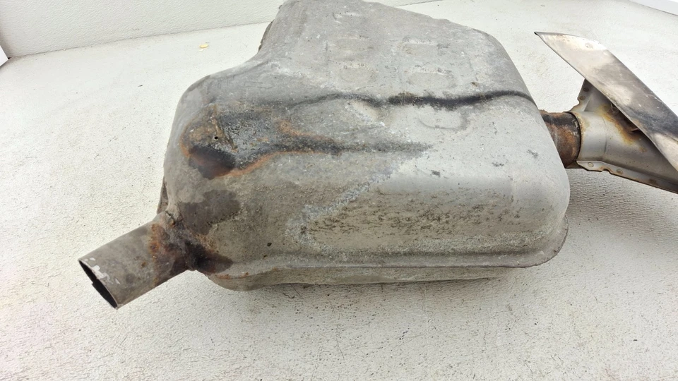 Silenciador escape trasero conductor izquierdo Buick Enclave 2018-2024 con punta OEM Foto 4 de 4