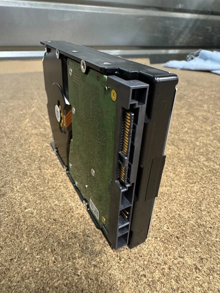 2 x 6 Tb (12 Tb - HGST 3,5" SAS 12 Gbps 128 Mo) - Bild 3 von 3