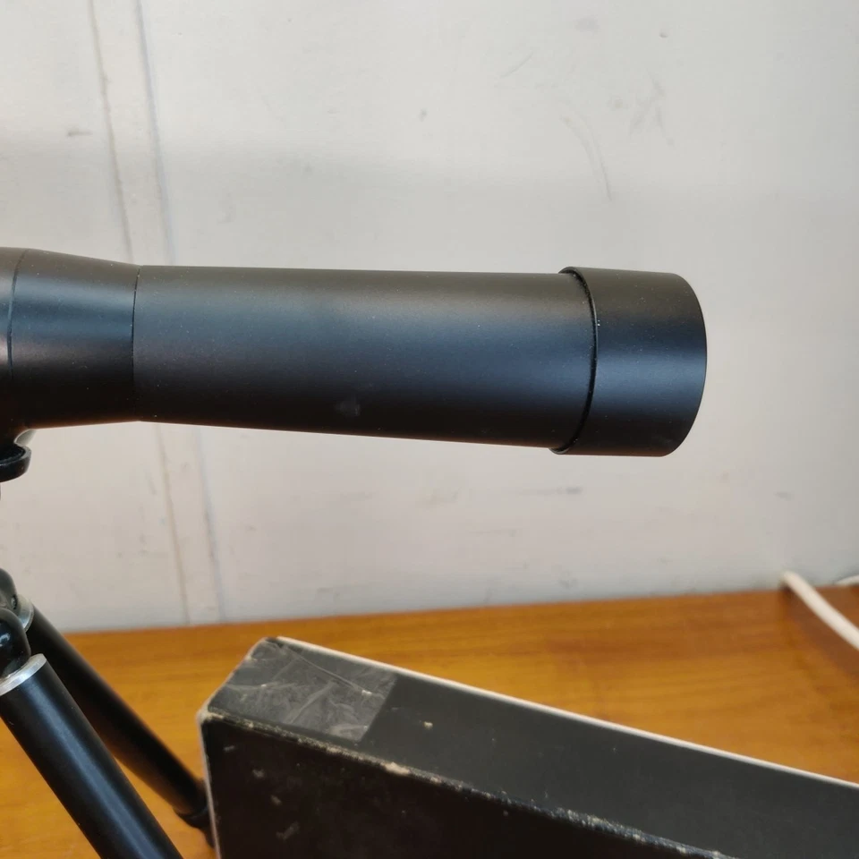 Vintage Unitron Spotter 12-40x40 Zoom Spotting Scope W/ Tripod And Box - Image 4 of 4