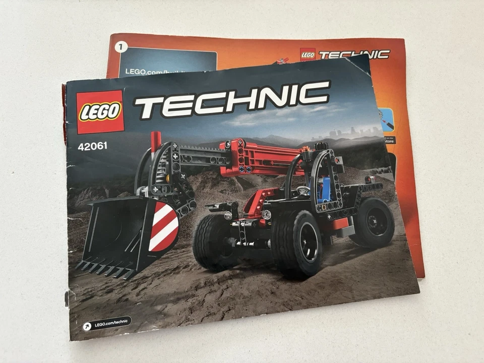 LEGO Technic 42061 Telehandler, photo 4 of 5