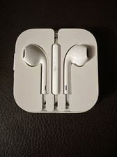Apple Headphone Ear Buds Corded White- 3.5mm Use A Lightning Adapter 