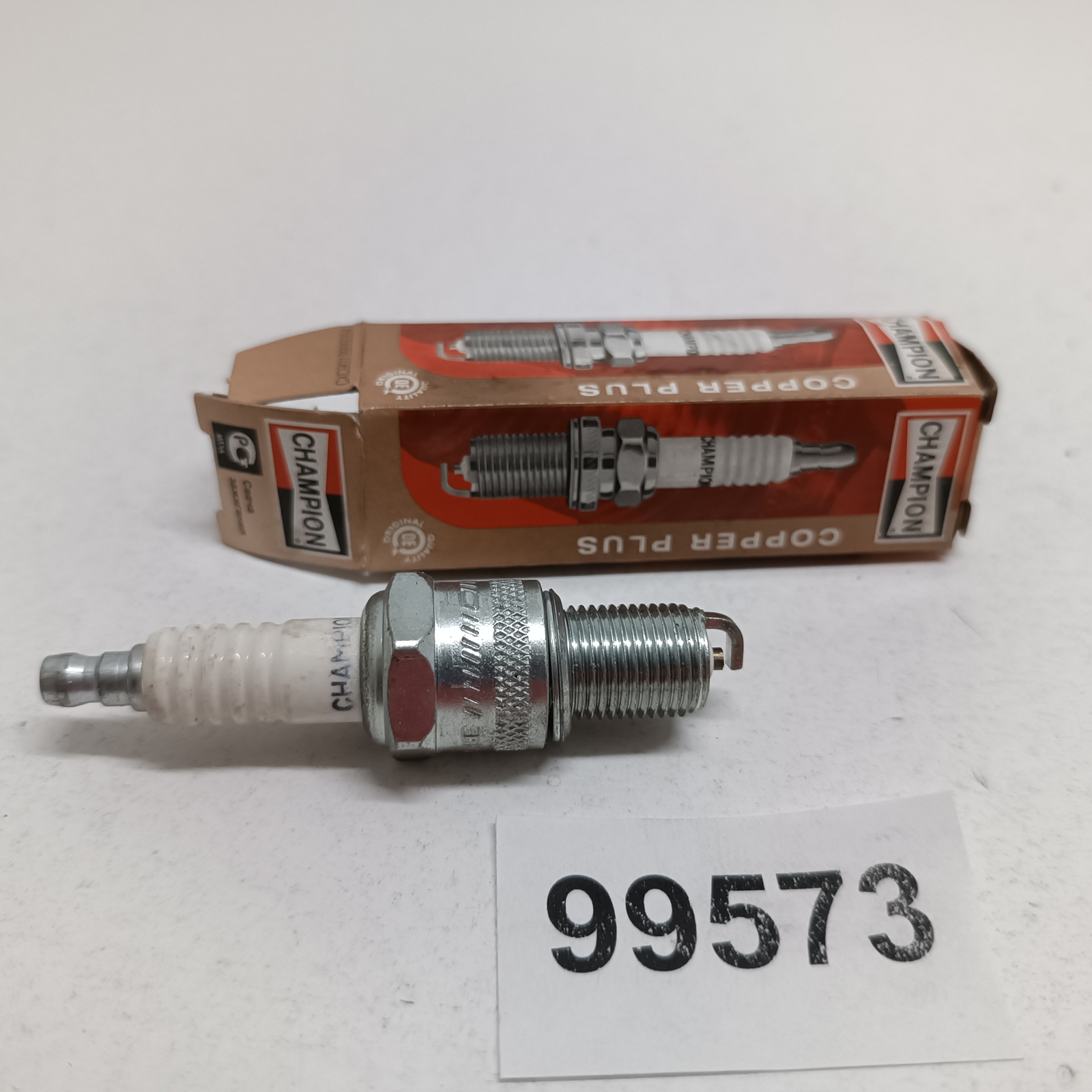 Spark Plug Champion OE004 RN9YCC