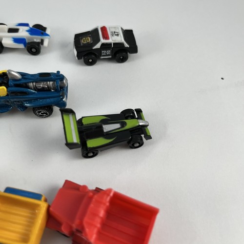 Lot of 16 Junkyard Vintage Micro Machines (all cars have damage) - Picture 6 of 9