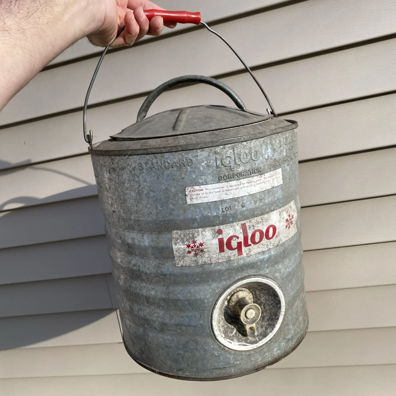 D&M RAILROAD Igloo Galvanized 2 Gal Drinking Water Perm-A-Lined Cooler Dispenser