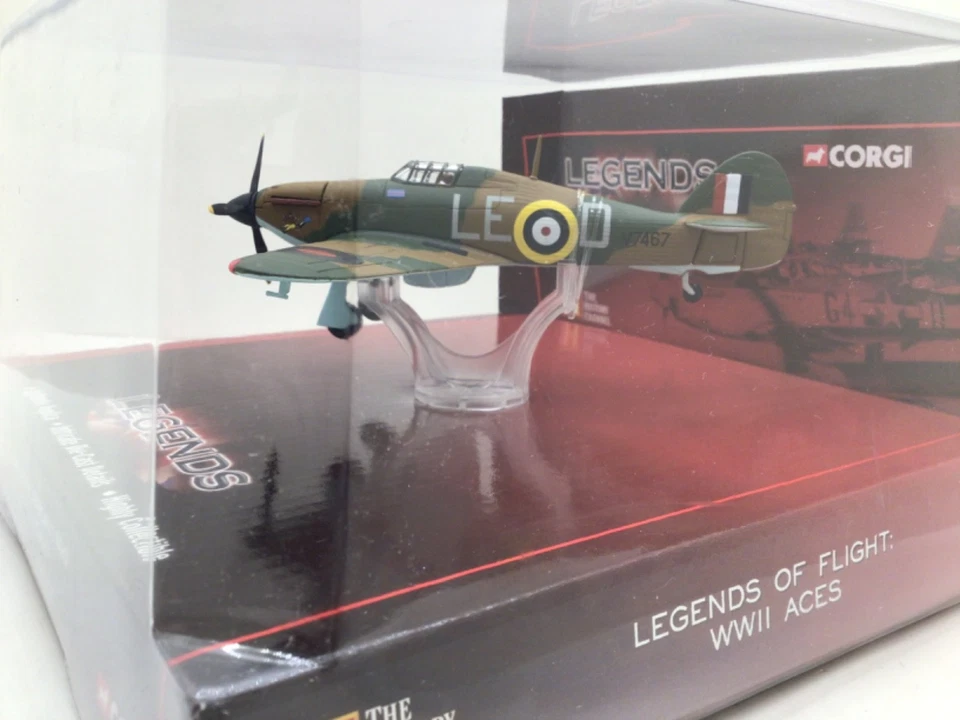 Corgi Legends 1:72 WWII Aces Hawker Hurricane MkI Douglas Bader AA32004 - Image 2 of 4