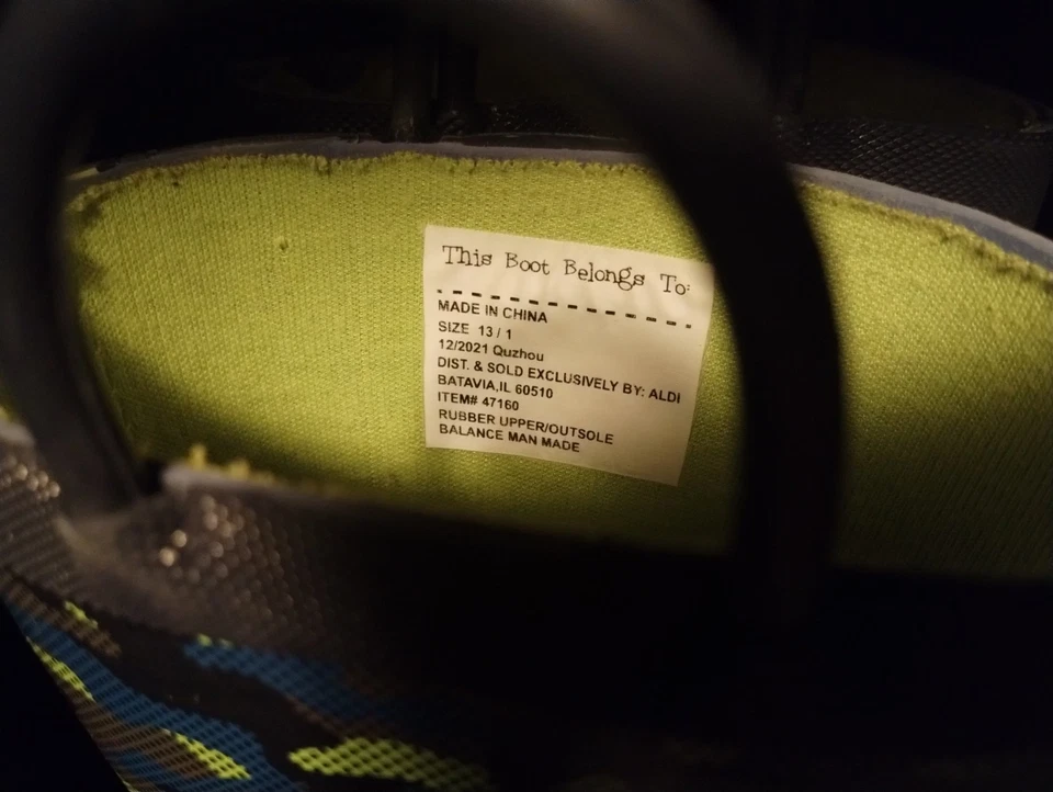 Boys Rain Boots Lily and Dan blue and green Camo size 13/1 - Image 3 of 4