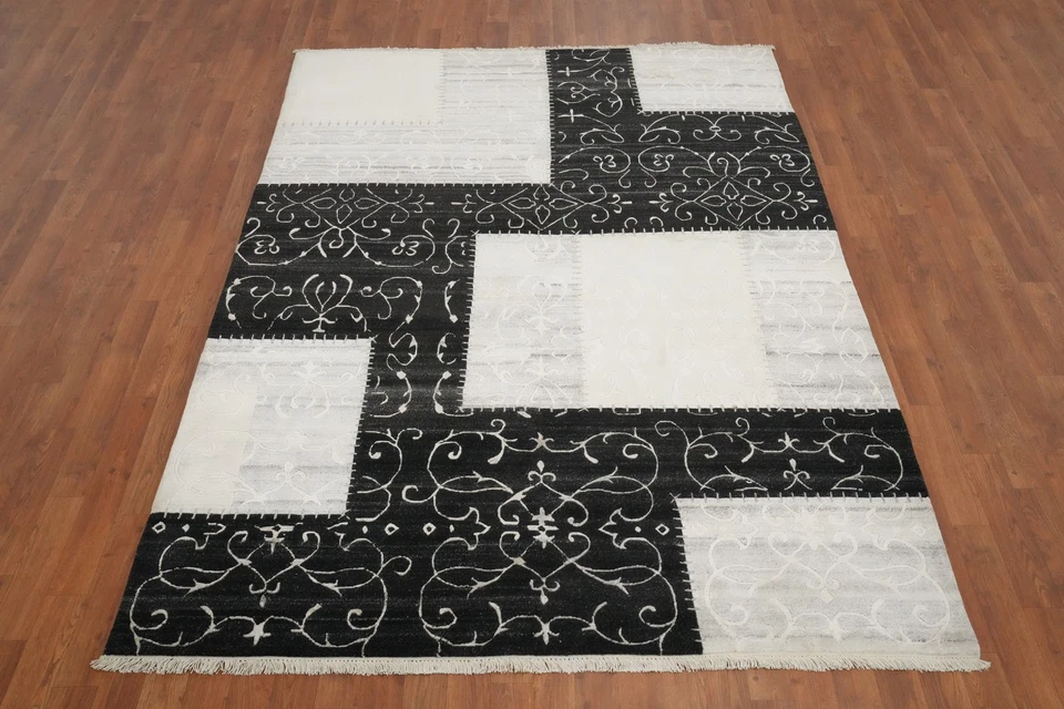Nepalese Oriental Area Rug 6x8 Hand-knotted Modern Style with Damask Pattern  - Image 2 of 4