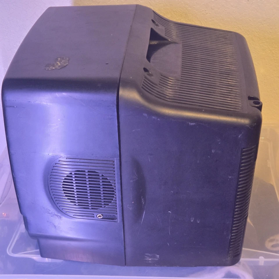 Sansui COM0950A 9" CRT TV VCR Combo VHS Player For Parts Repair No Video 1996 - Image 3 of 4