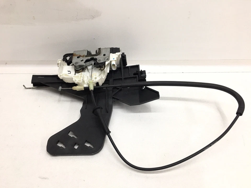 Actuador de bloqueo de pestillo de puerta delantera izquierda Dodge Caravan Chrysler Town 11-20 04589693AD Foto 3 de 4