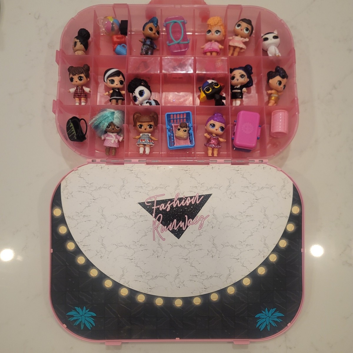 Surprise! Fashion Runway Playset/Case with LOL Dolls, Pets