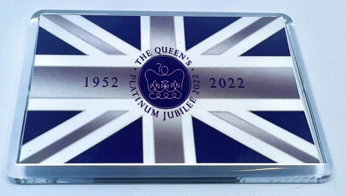Queen Elizabeth II Platinum Jubilee 2022 Fridge Magnet #5 SOUVENIR GIFT IDEA - Picture 2 of 3