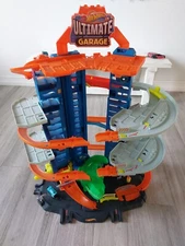 Hot Wheels Ultimate Garage T-Rex Multi-level Multi-play Mode 3.4 Feet Tall 