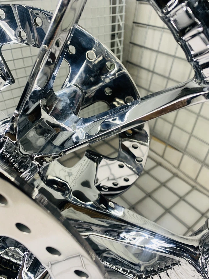 Harley 2020-22 Enforcer II TOURING STREET GLIDE RUEDA CROMADA CAMBIO DELANTERO Foto 4 de 4