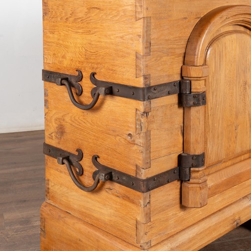 20th Century Large French Oak Sideboard Serving Buffet Store Counter or Bar - Picture 8 of 11