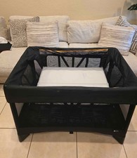 4moms Breeze Plus Portable Playard with Removable Bassinet.Easy One-Handed Setup