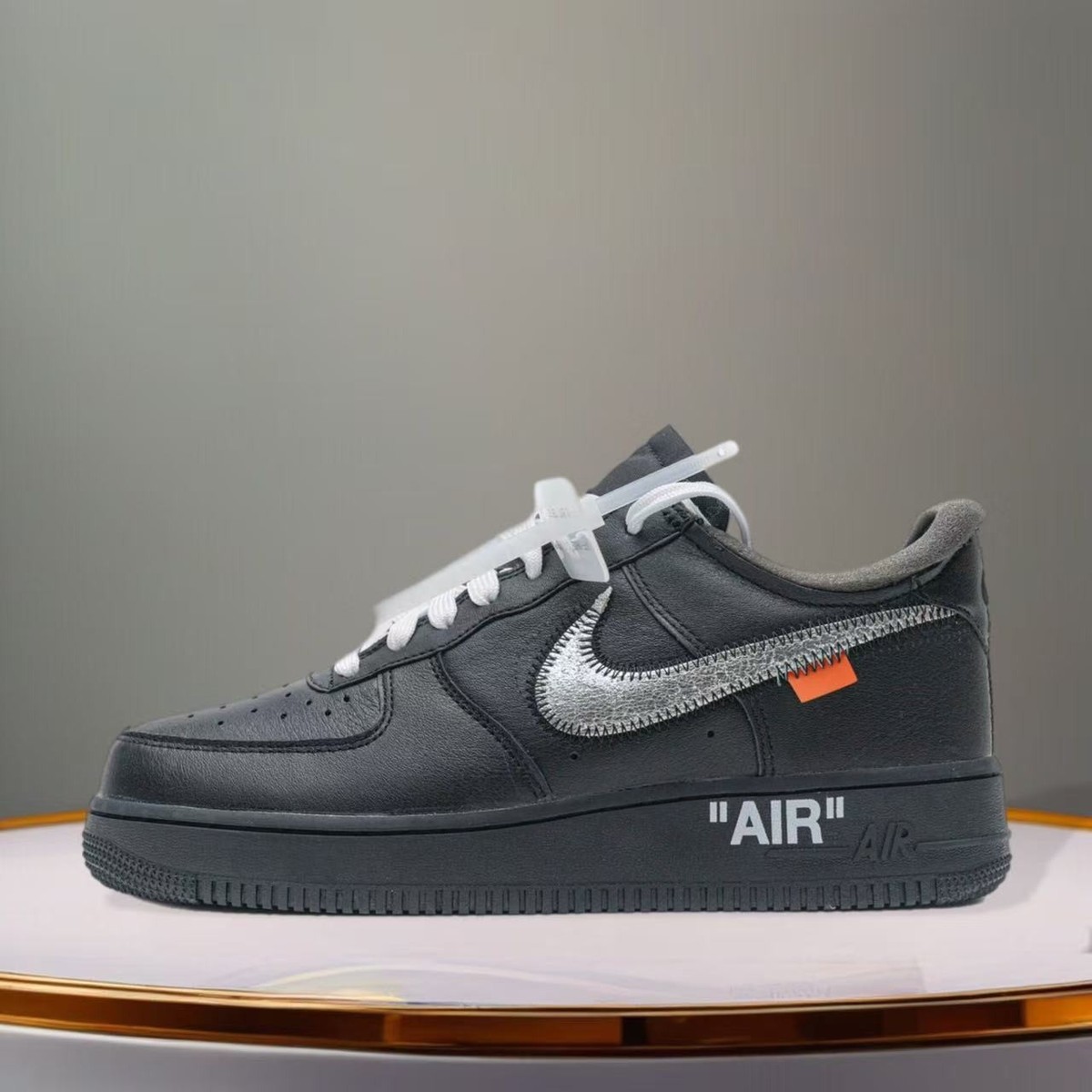 Size Nike Off-White x Air Force '07 Low MoMA for sale