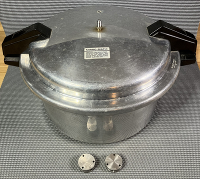#ad **VINTAGE** 12qt. Mirro Pressure Cooker w Shakers USA Made $44.87