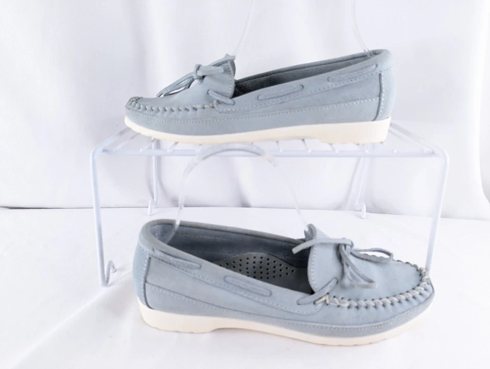 Minnetonka Boat Shoes Leather Dusty Blue Flats Women's Sz 7 White Sole USA 0463 - Image 3 of 4