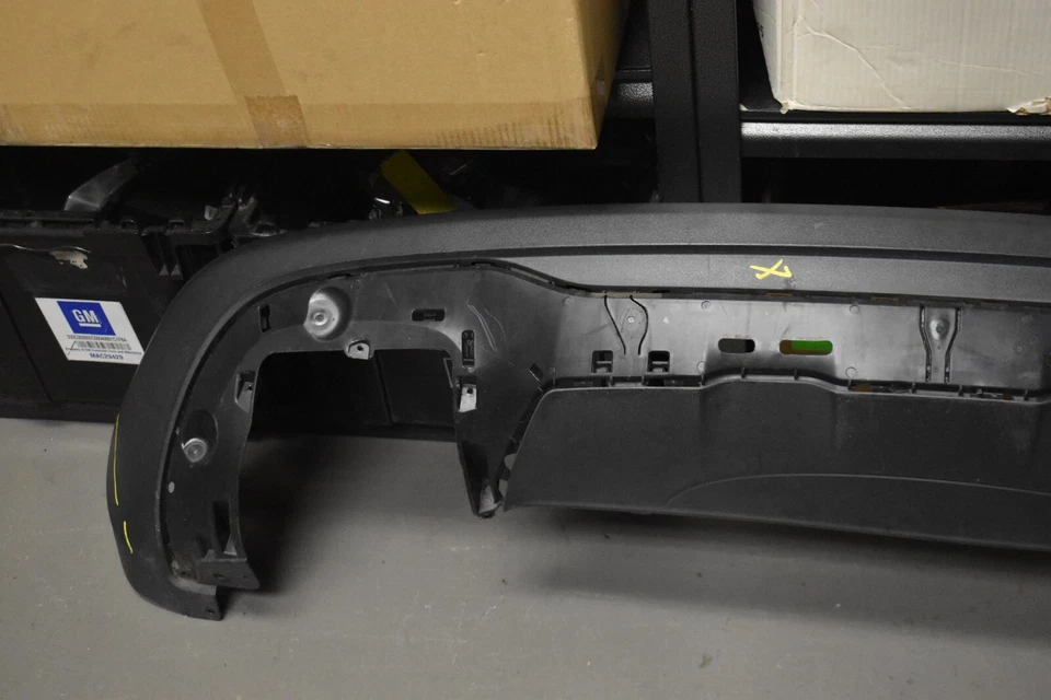 Mercedes Benz GLA 45 AMG 2018-2020 4Matic cubierta inferior moldura OEM de fábrica Foto 2 de 4