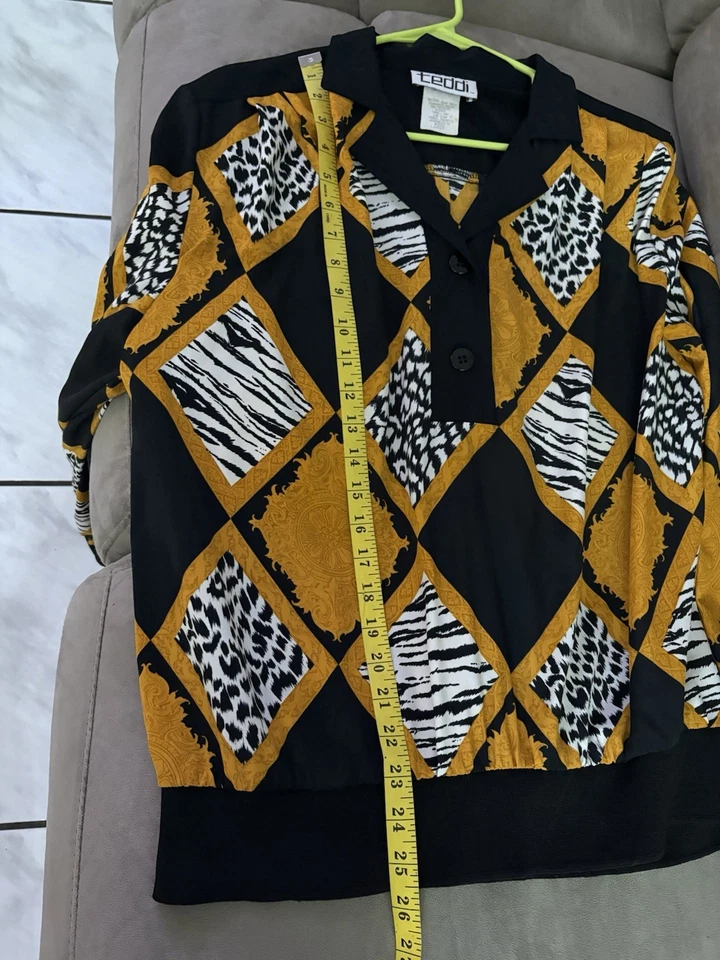 Teddi Women’s Size Large Blouse Pullover Animal Print Diamond Pattern Foto 4 de 4