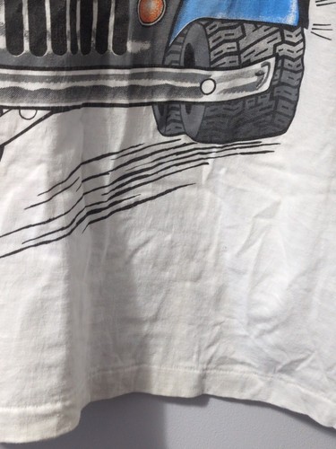 Vintage Looney Tunes in Jeep Graphic White T-Shirt Large Reprint No Tag - Picture 5 of 8