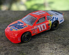 Racing Champions Ricky Rudd 10 Ford Tide NASCAR 1996 1/64 Diecast