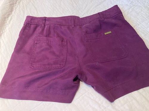 White House Black Market - “The 5" Short” - Size 4 - Picture 3 of 5