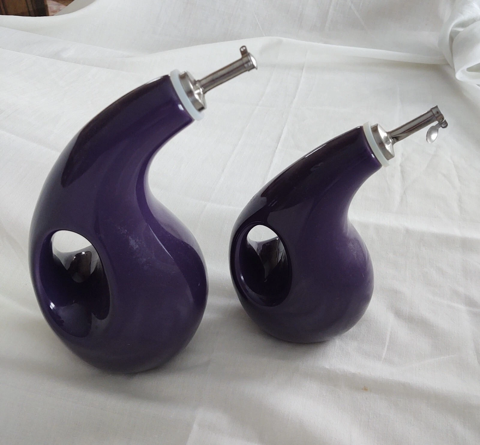 Olive Oil Vinegar Dispensers Stoneware Purple & 2 Cookbooks Rachael Ray