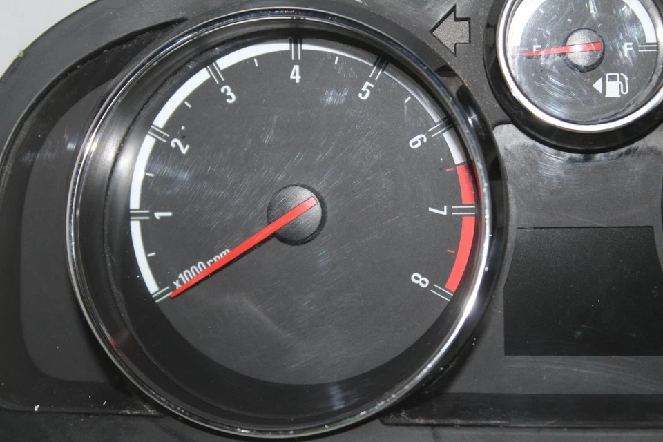 Cuadro de instrumentos velocímetro indicadores de panel de instrumentos Saturn Vue 2009 81.325 millas Foto 2 de 4