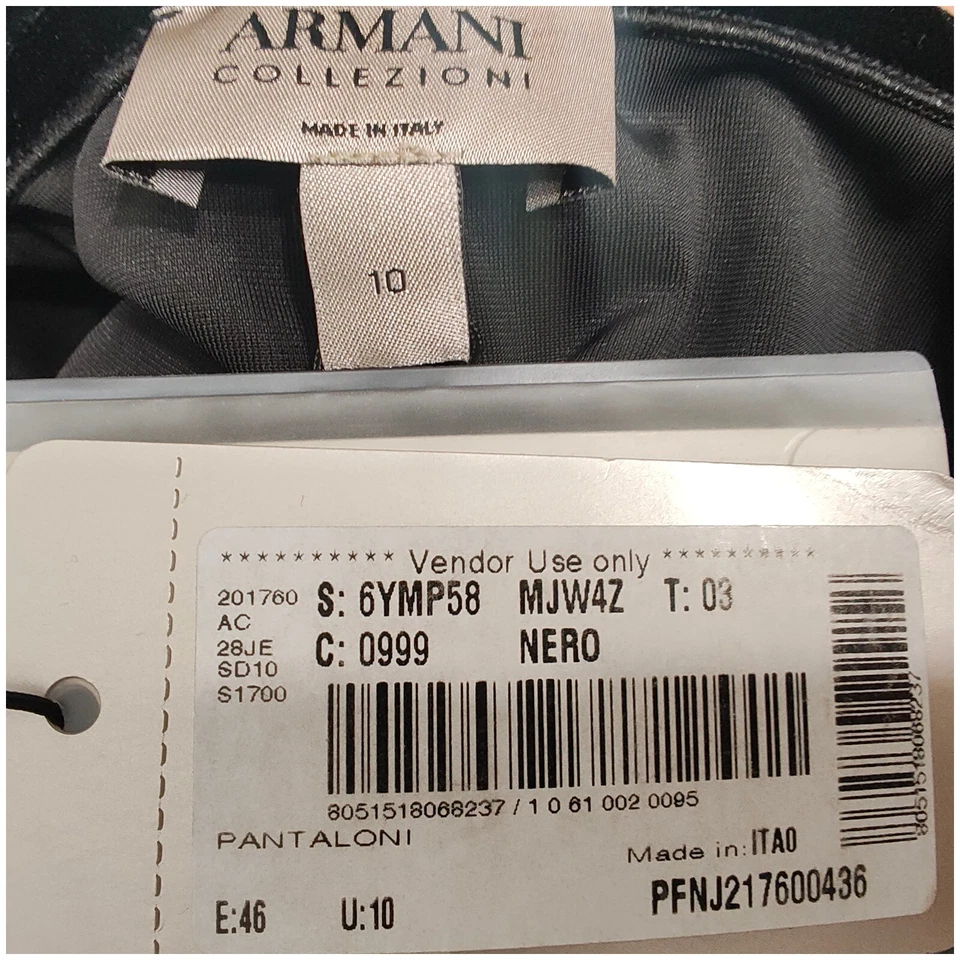 Pantalones de vestir Armani Collezioni 10 para mujer negros de terciopelo clásicos de poliéster Foto 3 de 4