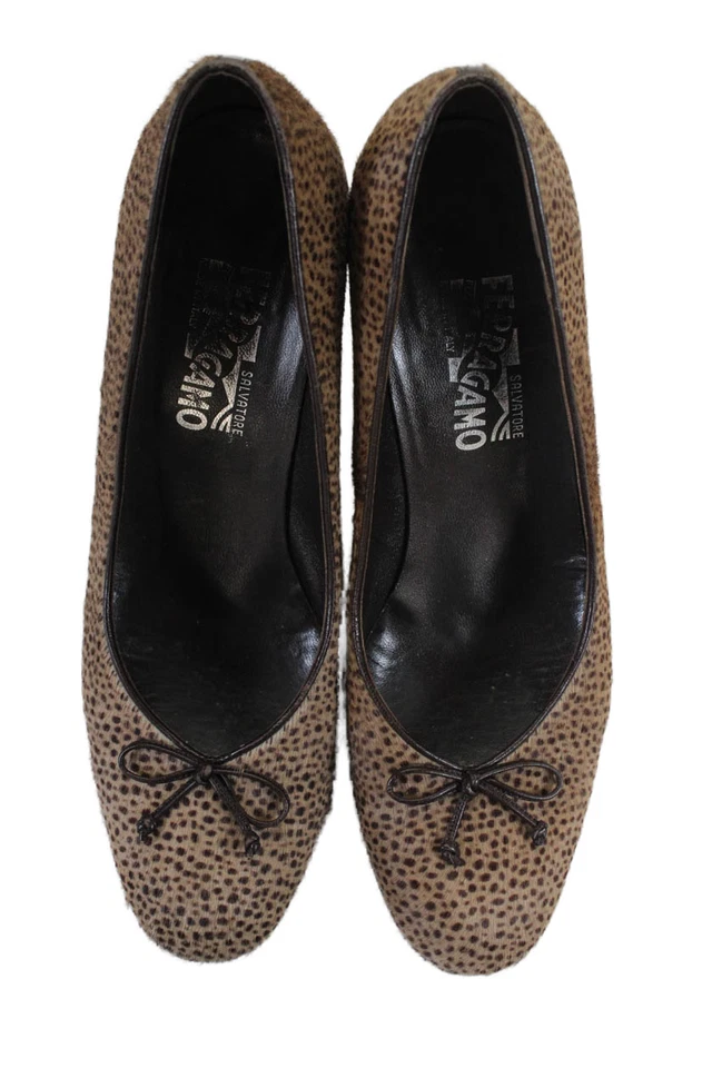 Zapatos de salón Salvatore Ferragamo para mujer de cuero marrón talla 8,5B Foto 2 de 4