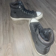 Converse Chuck Taylor All Star Men  s Size 7/Women  s Size 9 Upper Leather Suede