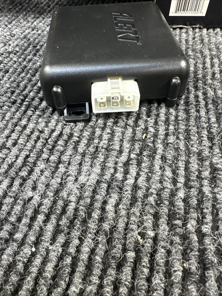 Bulldog Security Deluxe Remote Vehicle Starter Paging Alarm System Deluxe 500B - Image 2 of 4