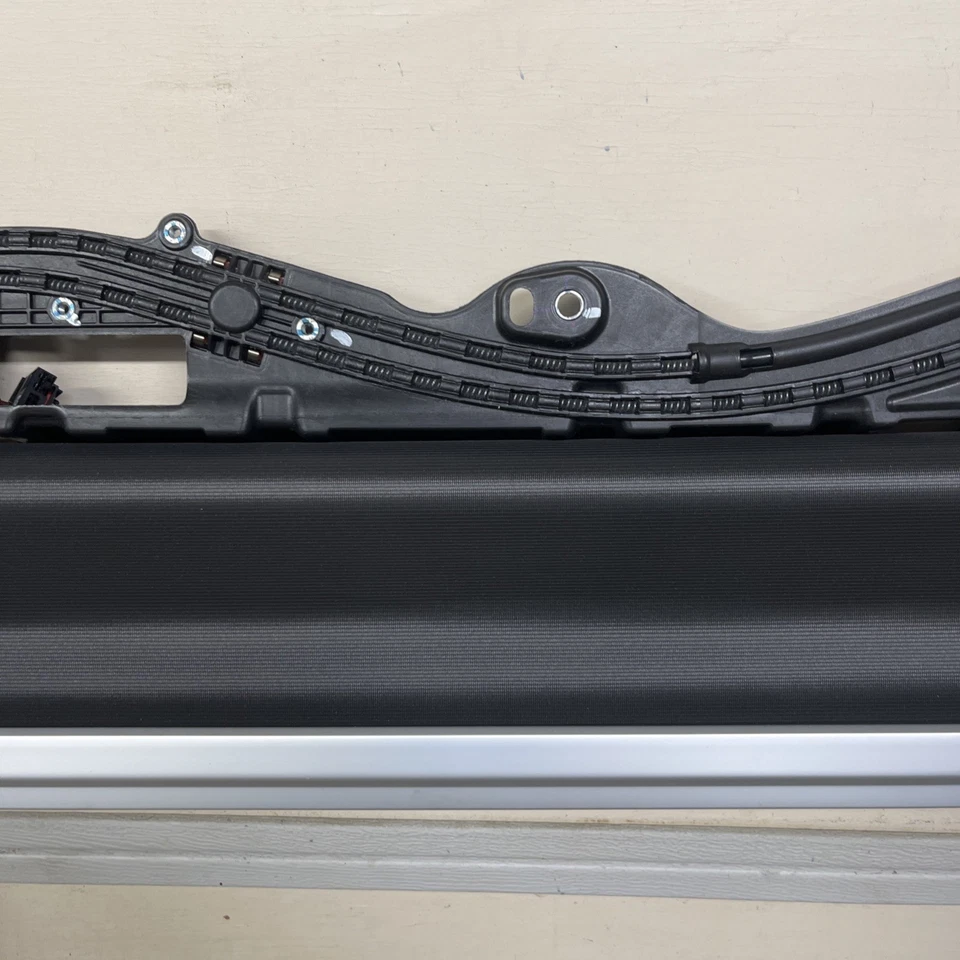 OEM 2015 - 2021 PPORSCHE MACAN PANAROMIC РАМА ДЛЯ ЛЮКА НА КРЫШЕ С СОЛНЦЕЗАЩИТНЫМ КОЗЫРЬКОМ - Изображение 4 из 4