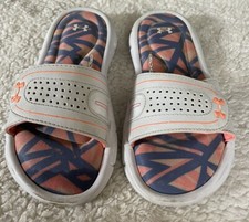 Under Armour Youth Flip Flops Size 3