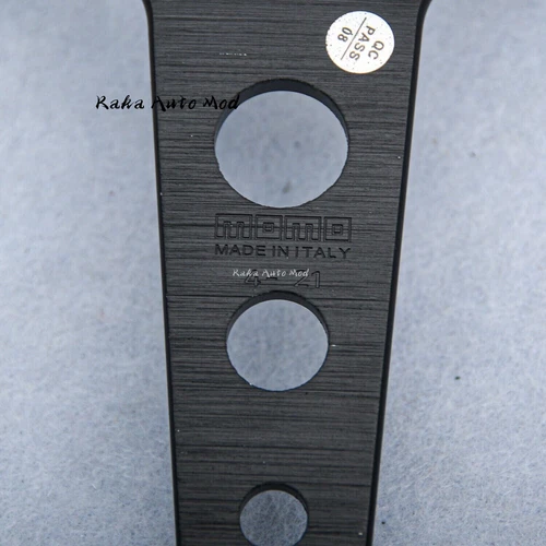 Volante 350mm MOMO Prototipo P5 Edición Negra Cuero Genuino - Imagen 11 de 12